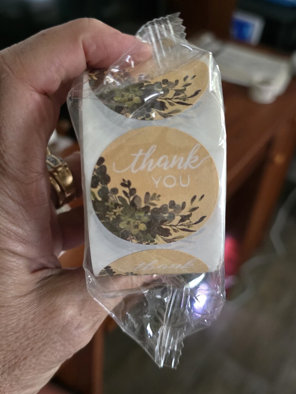 Thank You stickers Beige/White 500 Per Roll
